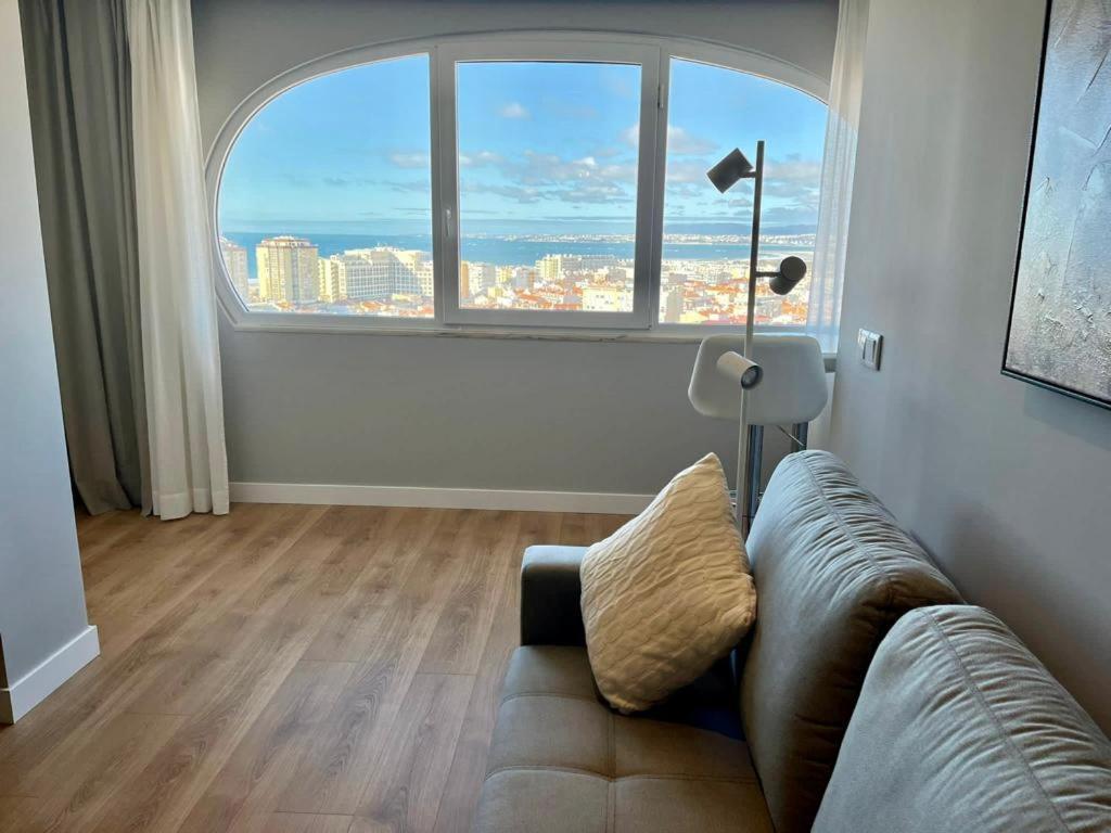 Апартаменти T2 Com Uma Vista Deslumbrante Sobre O Atlantico! Кошта-да-Капаріка Екстер'єр фото