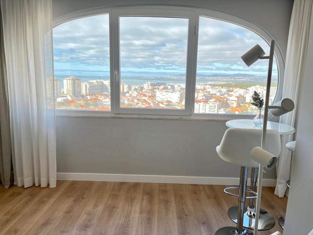 Апартаменти T2 Com Uma Vista Deslumbrante Sobre O Atlantico! Кошта-да-Капаріка Екстер'єр фото