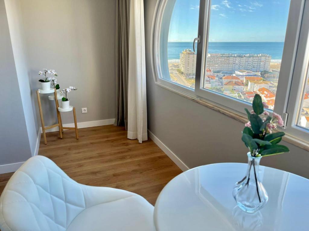 Апартаменти T2 Com Uma Vista Deslumbrante Sobre O Atlantico! Кошта-да-Капаріка Екстер'єр фото